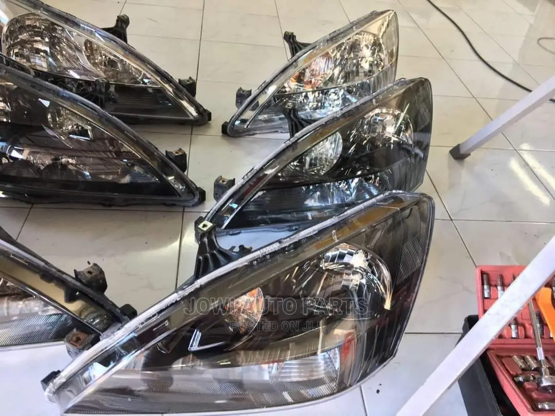 Headlights Honda Accord 2006 Japan Spec (With Charger)