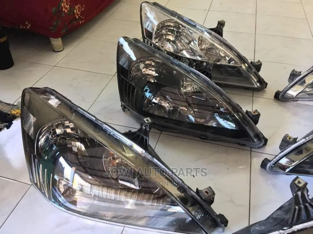 Headlights Honda Accord 2006 Japan Spec (With Charger)