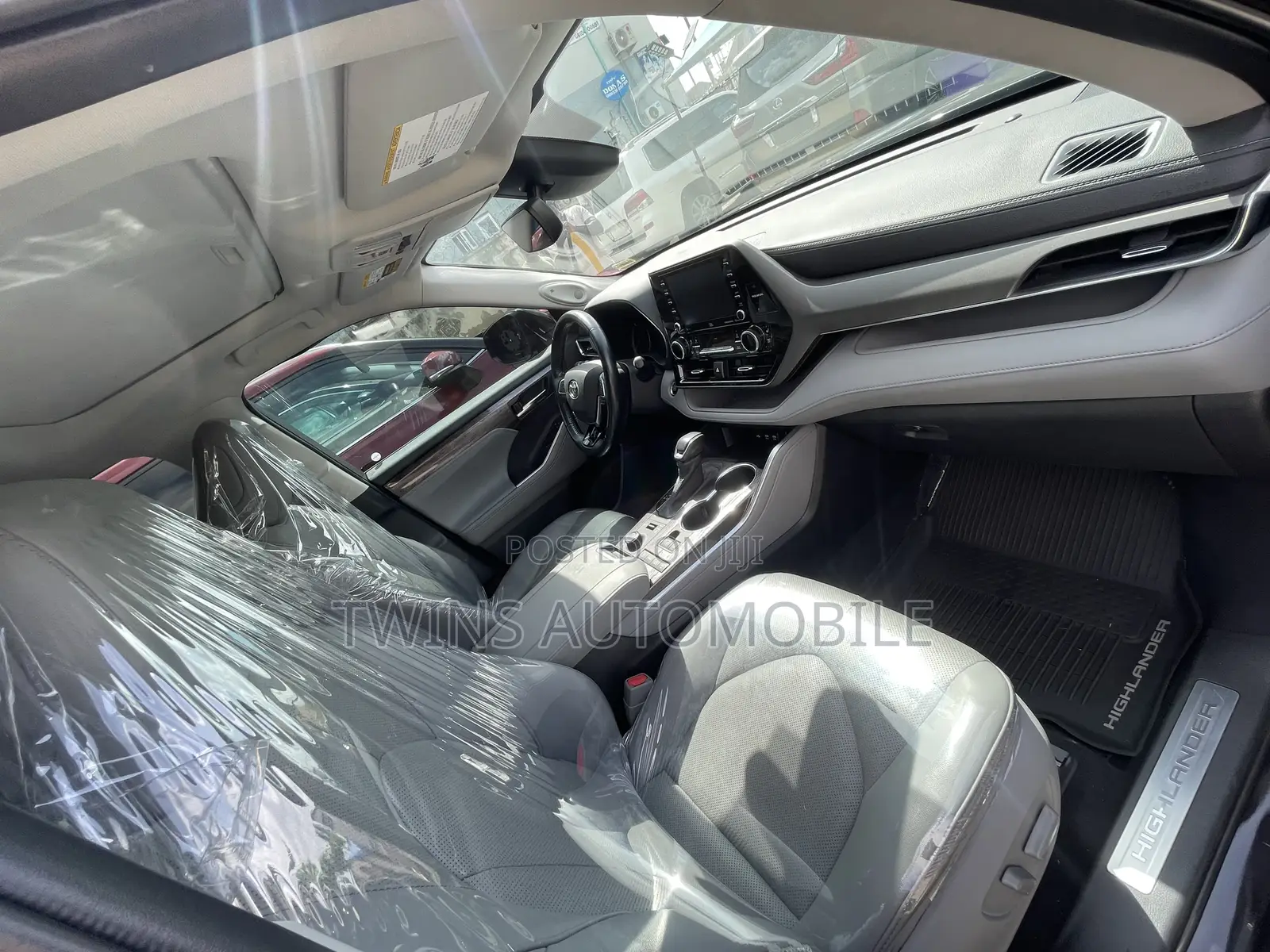 Toyota Highlander Limited 2021 Black