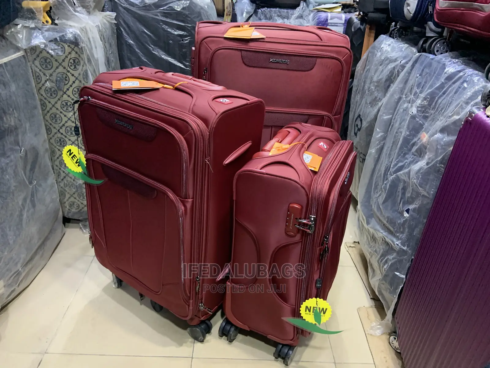 Set of Quality Leaves King Imported Traveling Luggage
