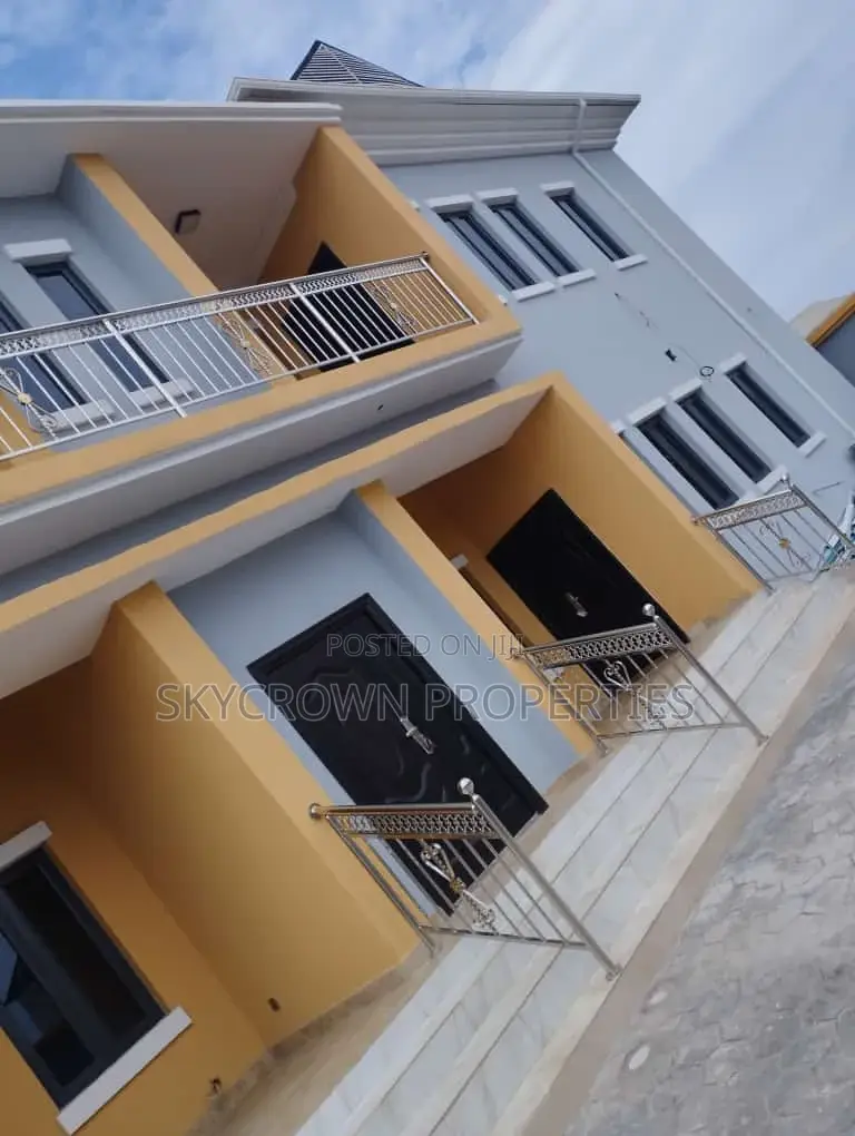3bdrm Apartment in Ataoja, Osogbo for Rent