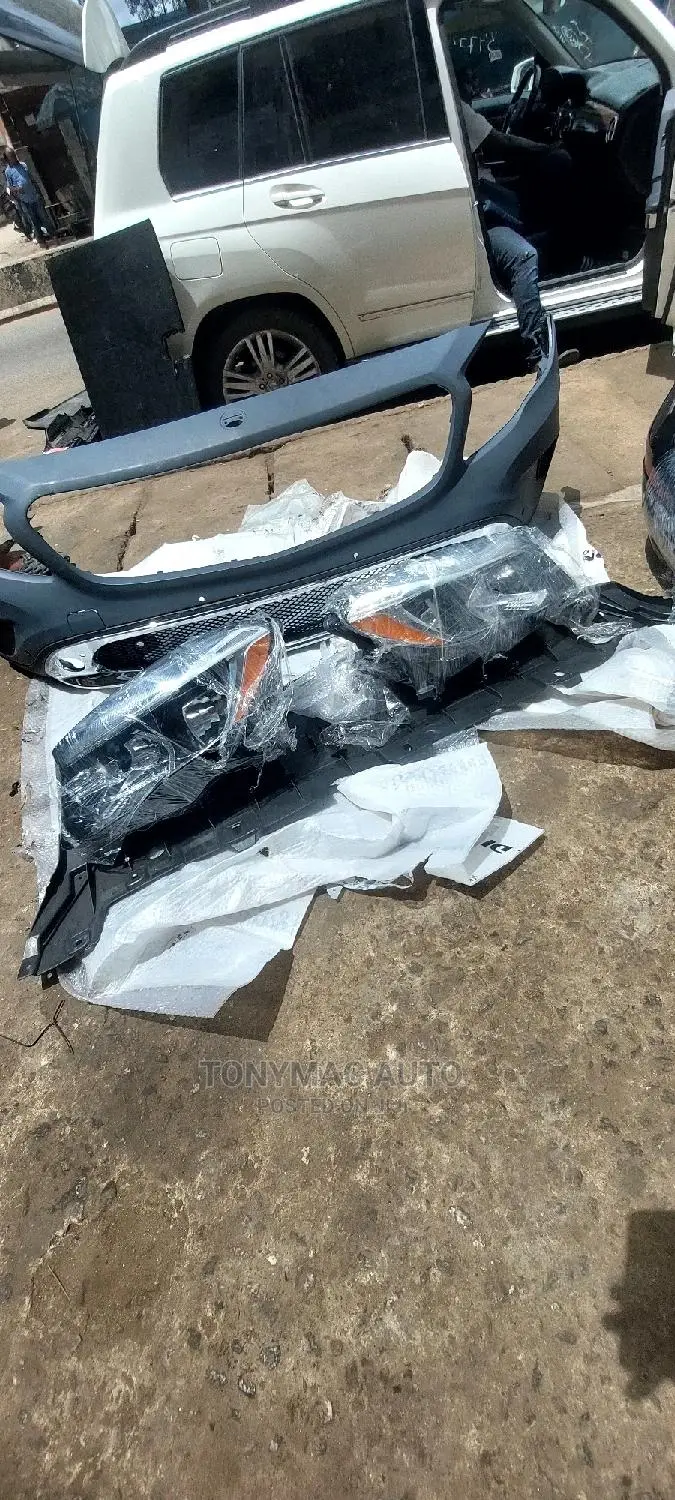 Headlights for Mercedes-Benz GLA 250 2015-17 Original