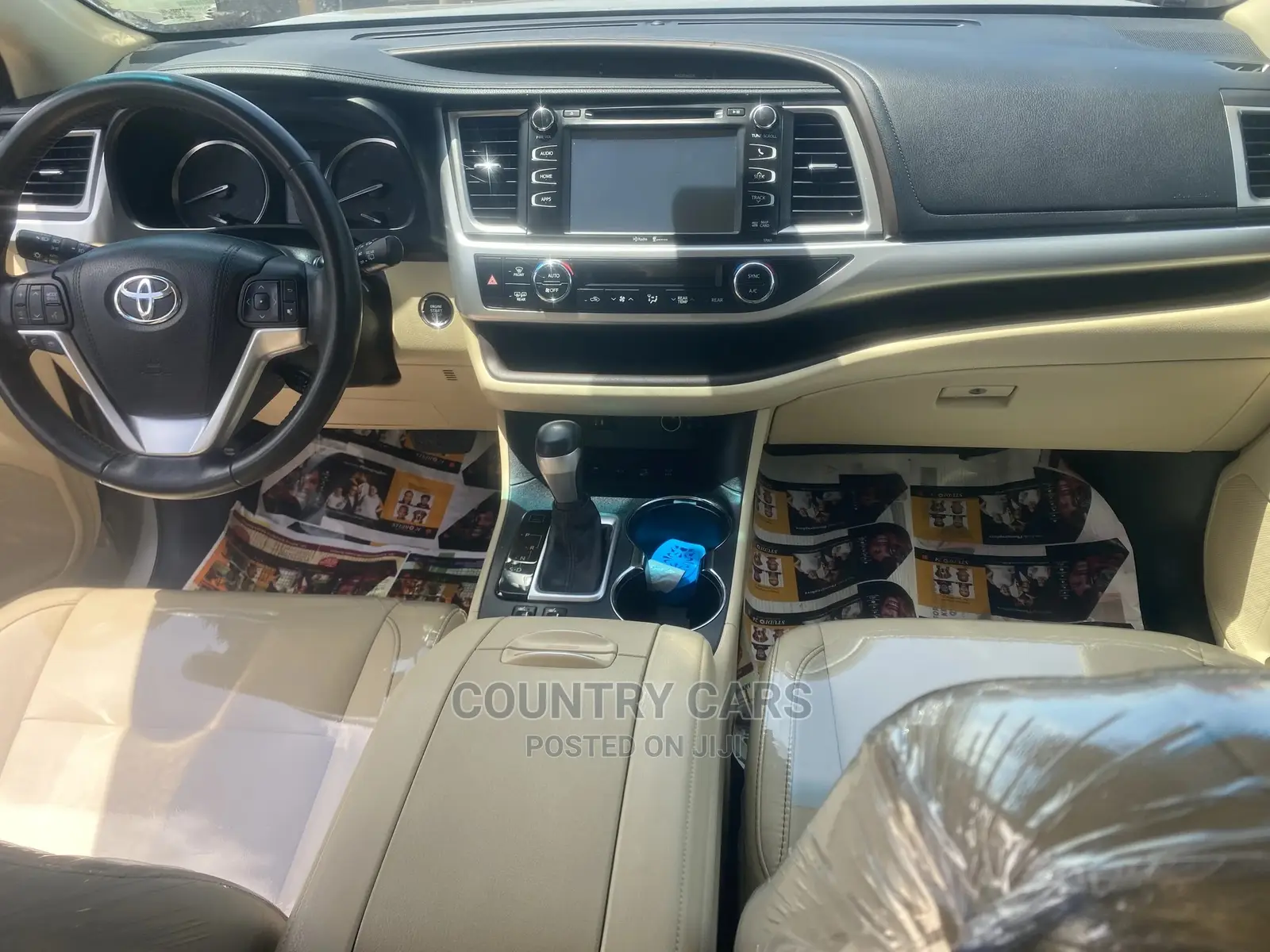 Toyota Highlander 2016 Gold