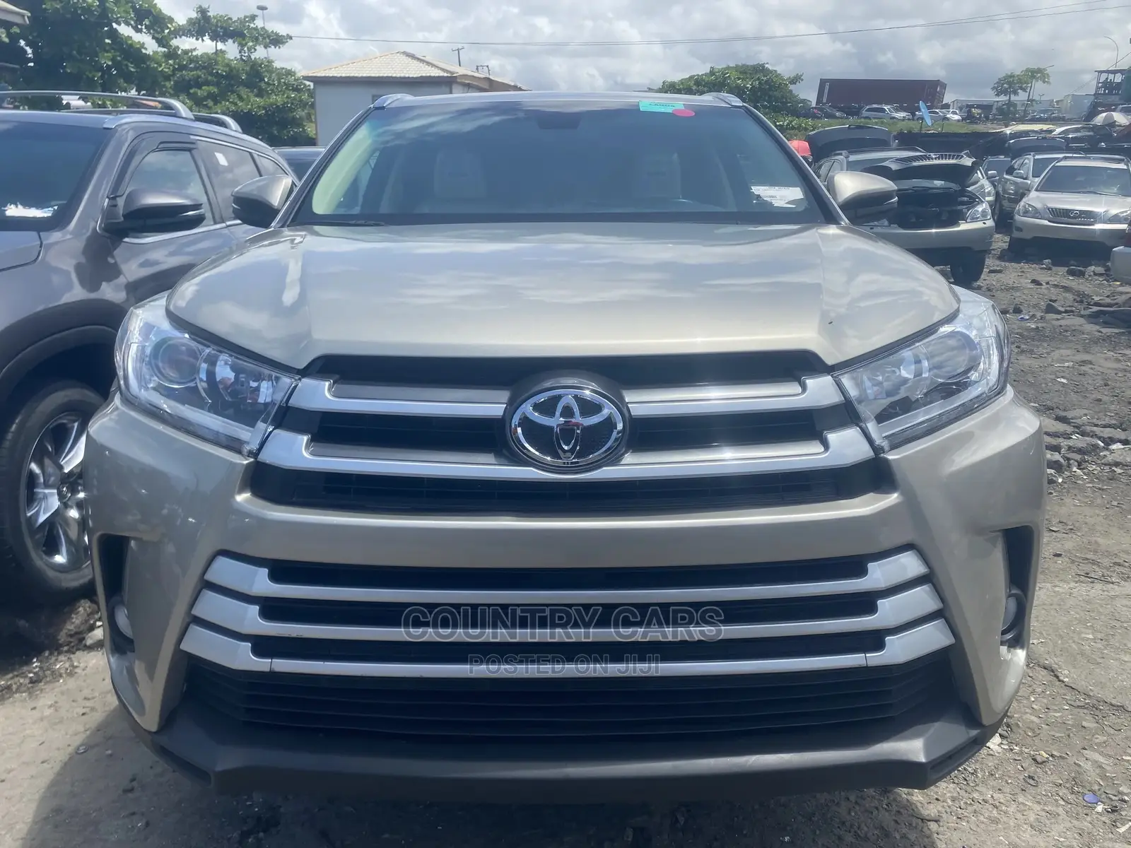 Toyota Highlander 2016 Gold