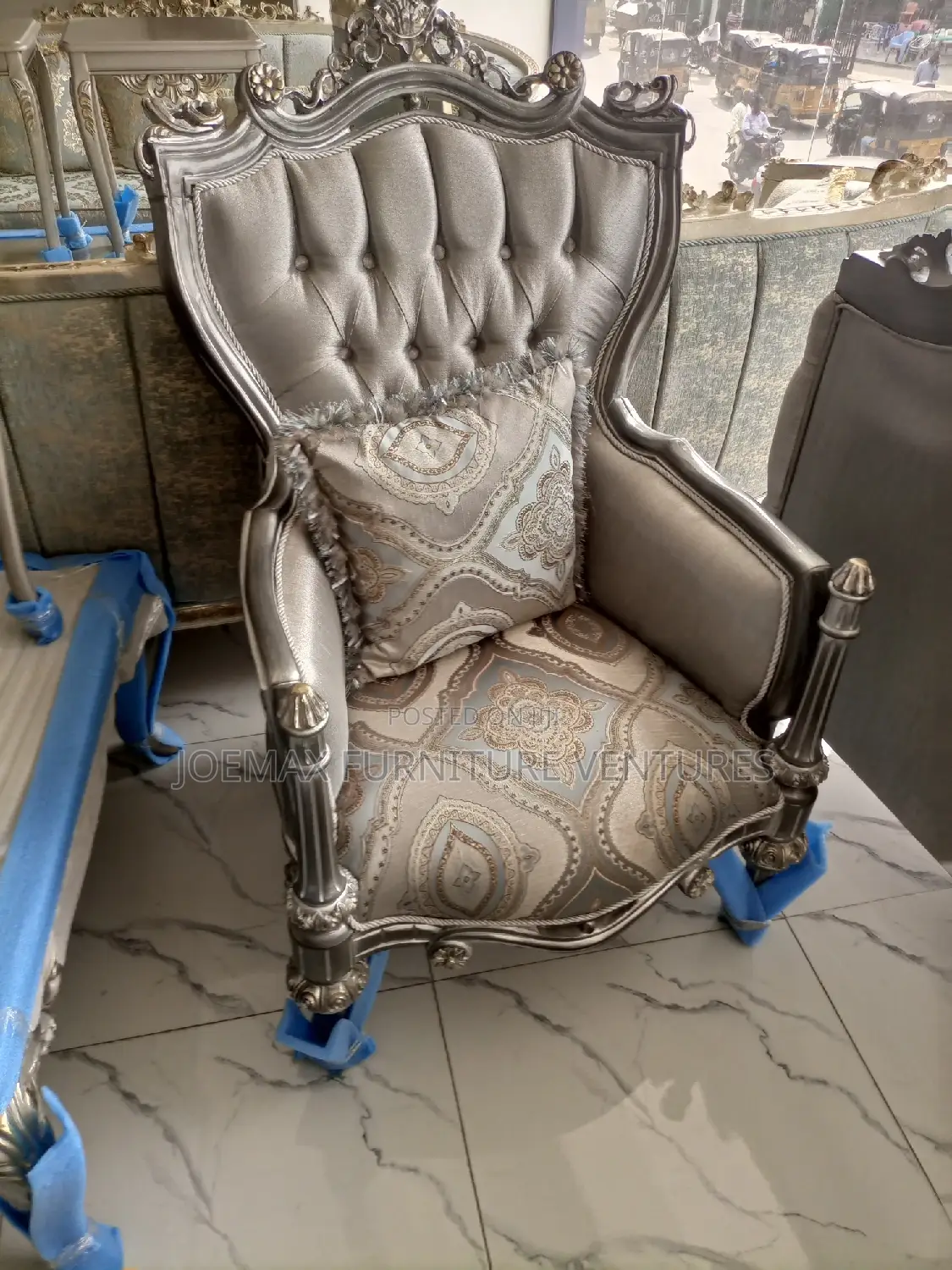 Quality 8 Seater Living Room Fabric Made Royal Sofa Chair.