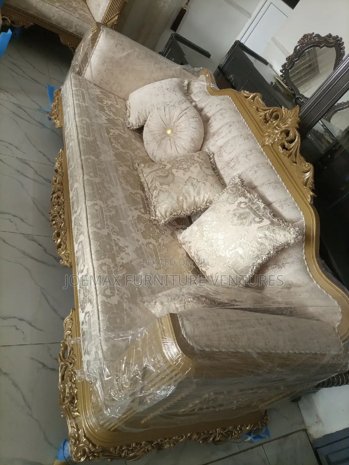 Quality 8 Seater Living Room Fabric Made Royal Sofa Chair.