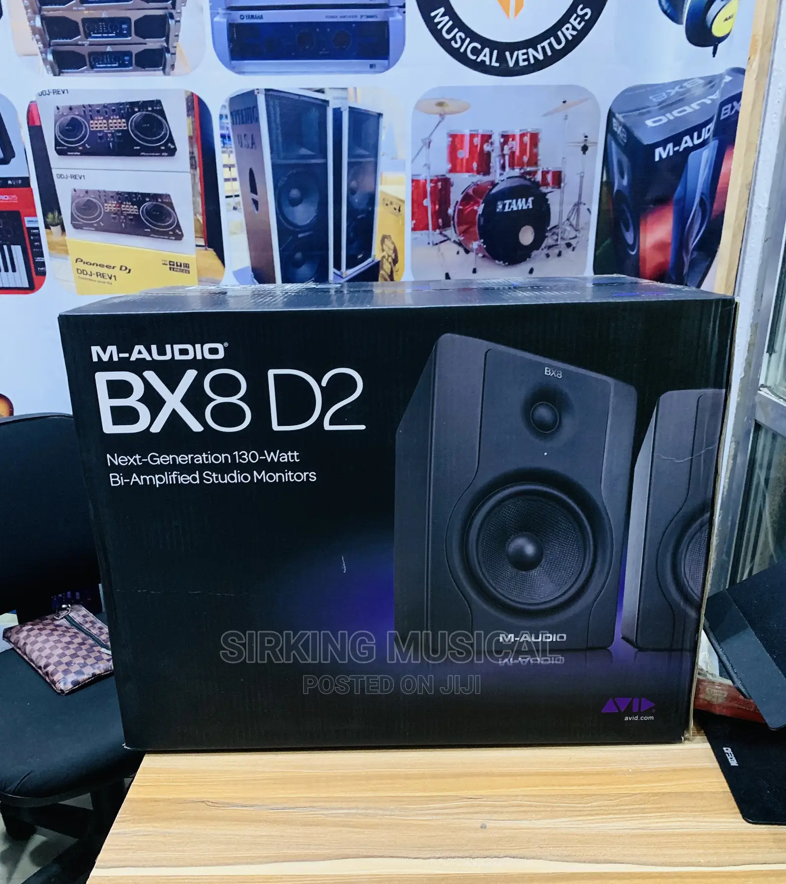 Bx8-D2 M-Audio Studio Monitor Speaker