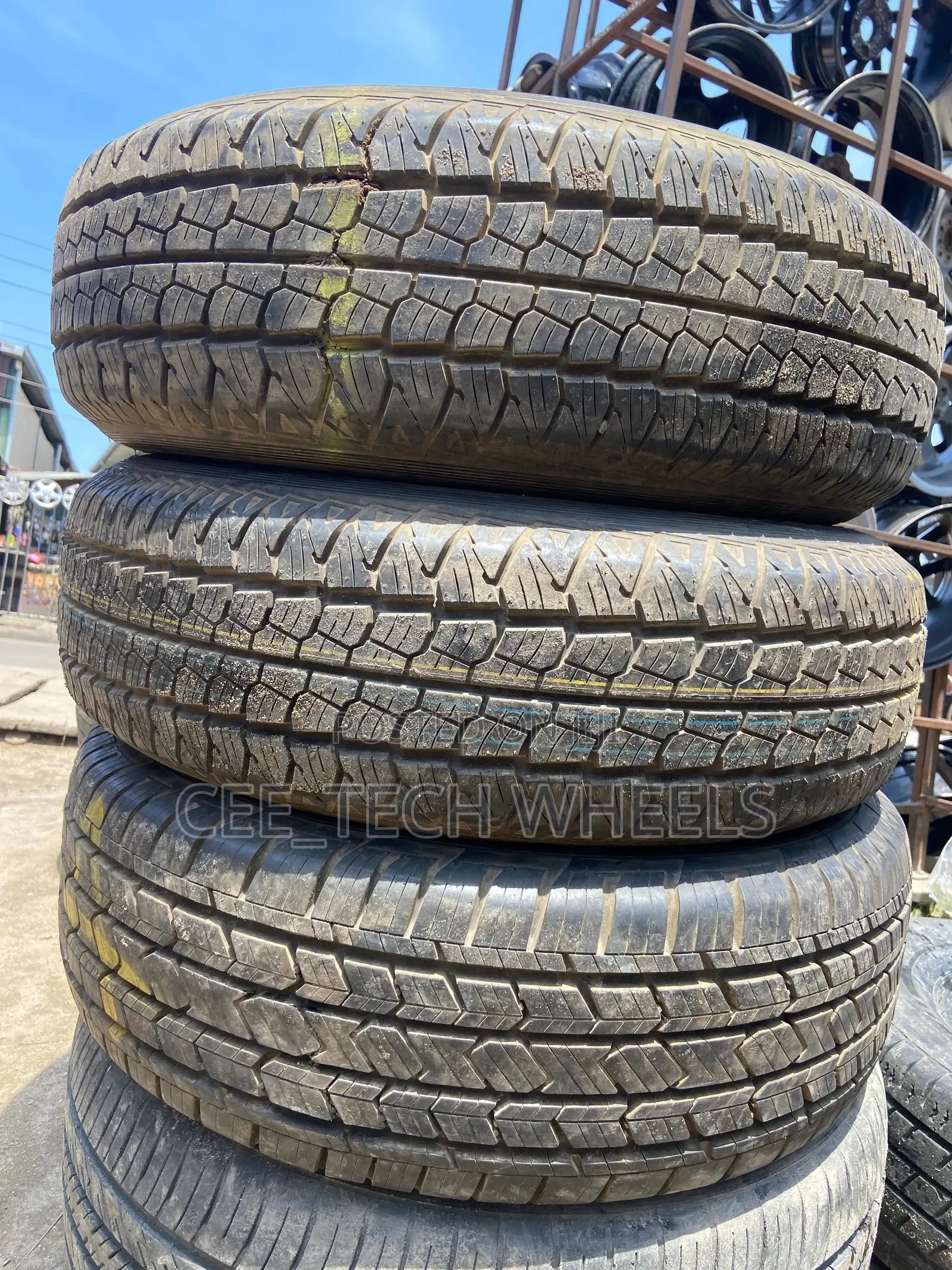 225/70r16 Set
