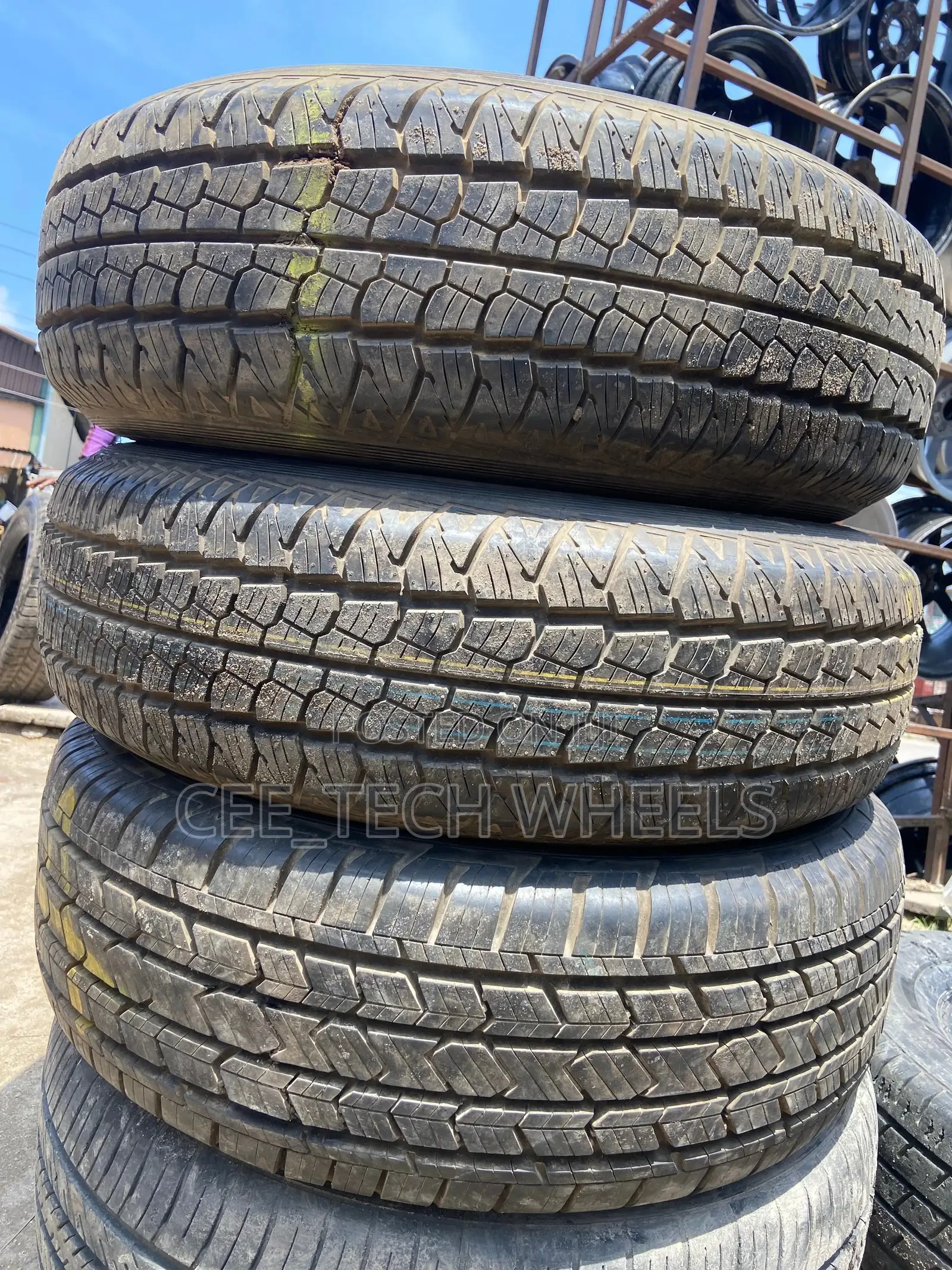 225/70r16 Set