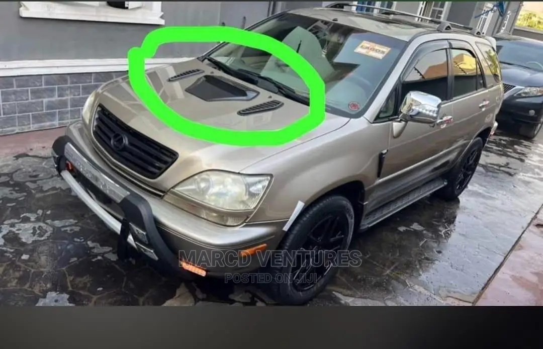 Universal Carbon Fiber Black Bonnet Hood Air Vent