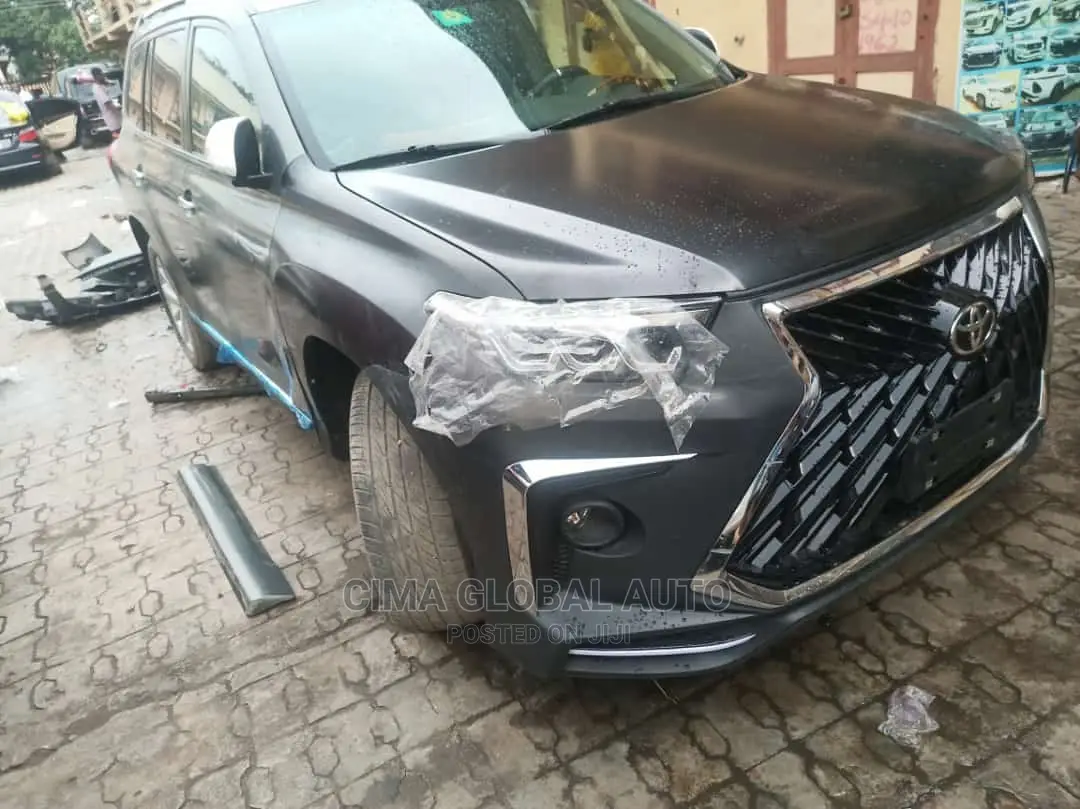 Upgrade Your Toyota Highlander to Lexus Face Model