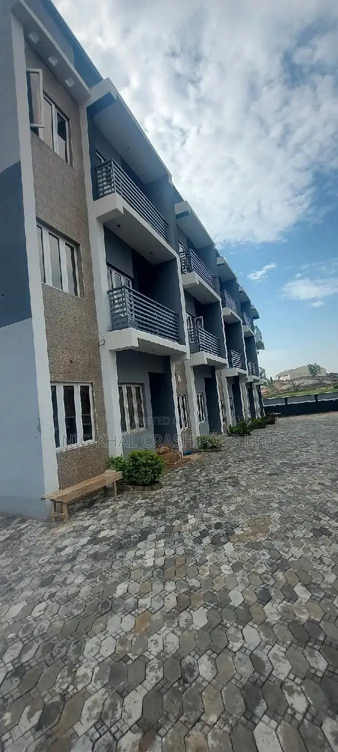 4bdrm Townhouse/Terrace in Wuye District for Sale