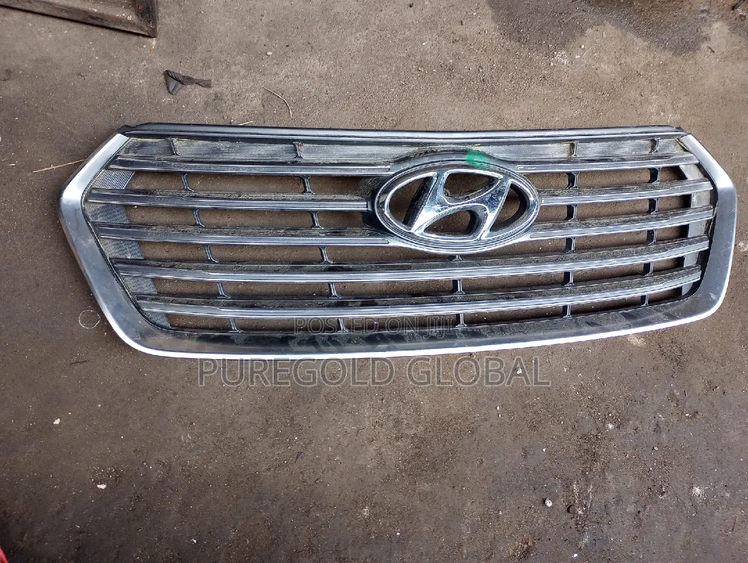 Santafe Grille 2015 Model