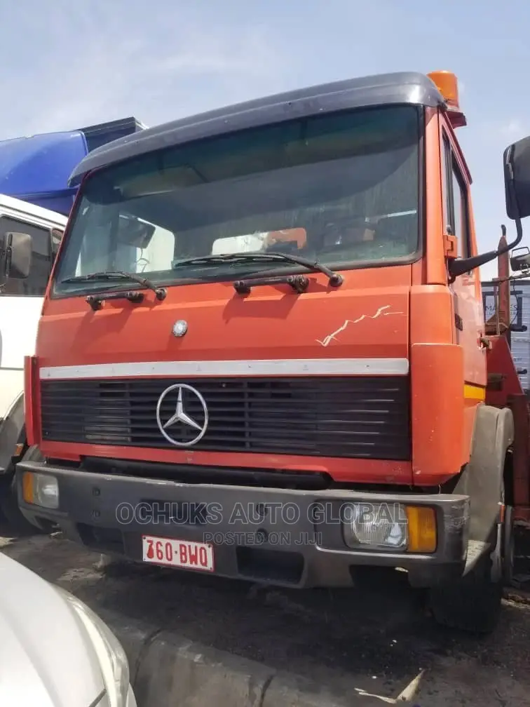 M/Benz Truck With Hiyabu 1114 Model