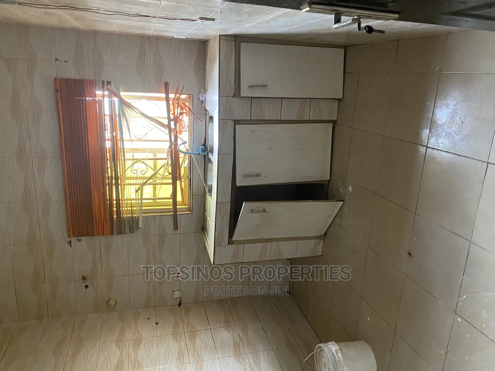 2bdrm Block of Flats in Dawaki for rent