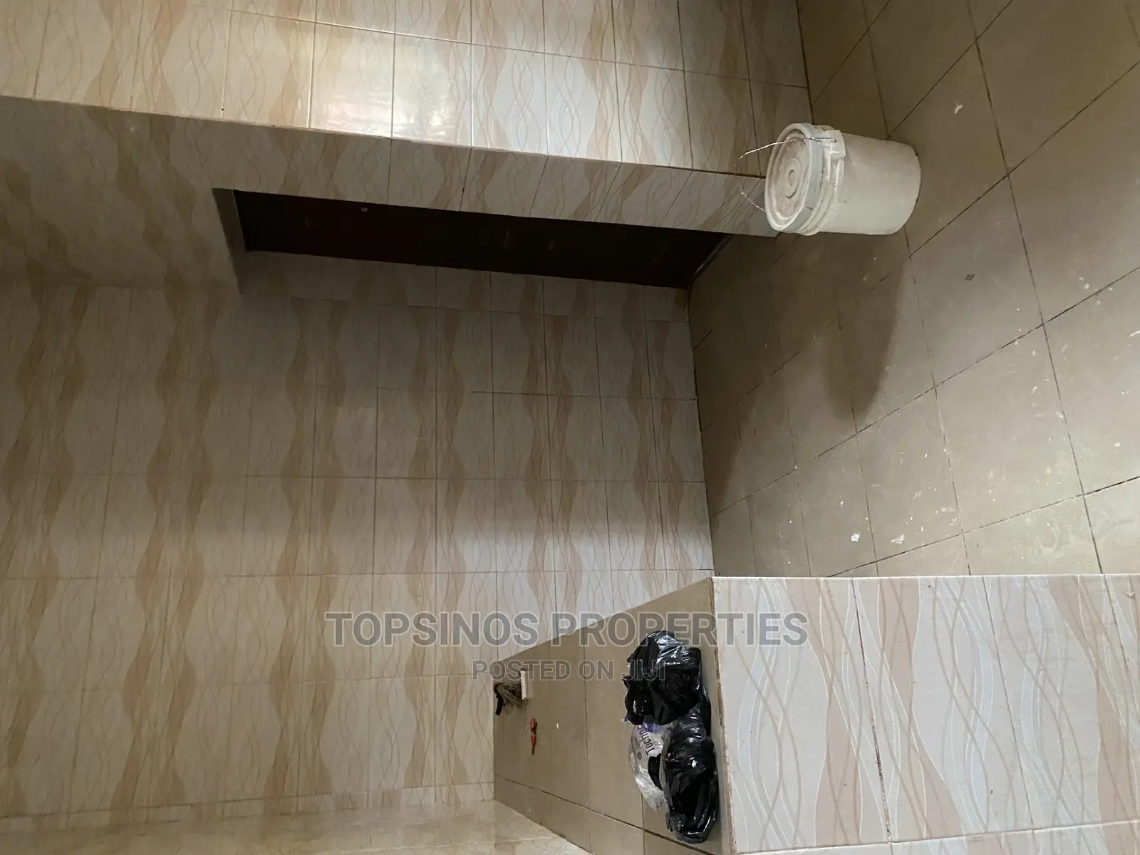 2bdrm Block of Flats in Dawaki for rent