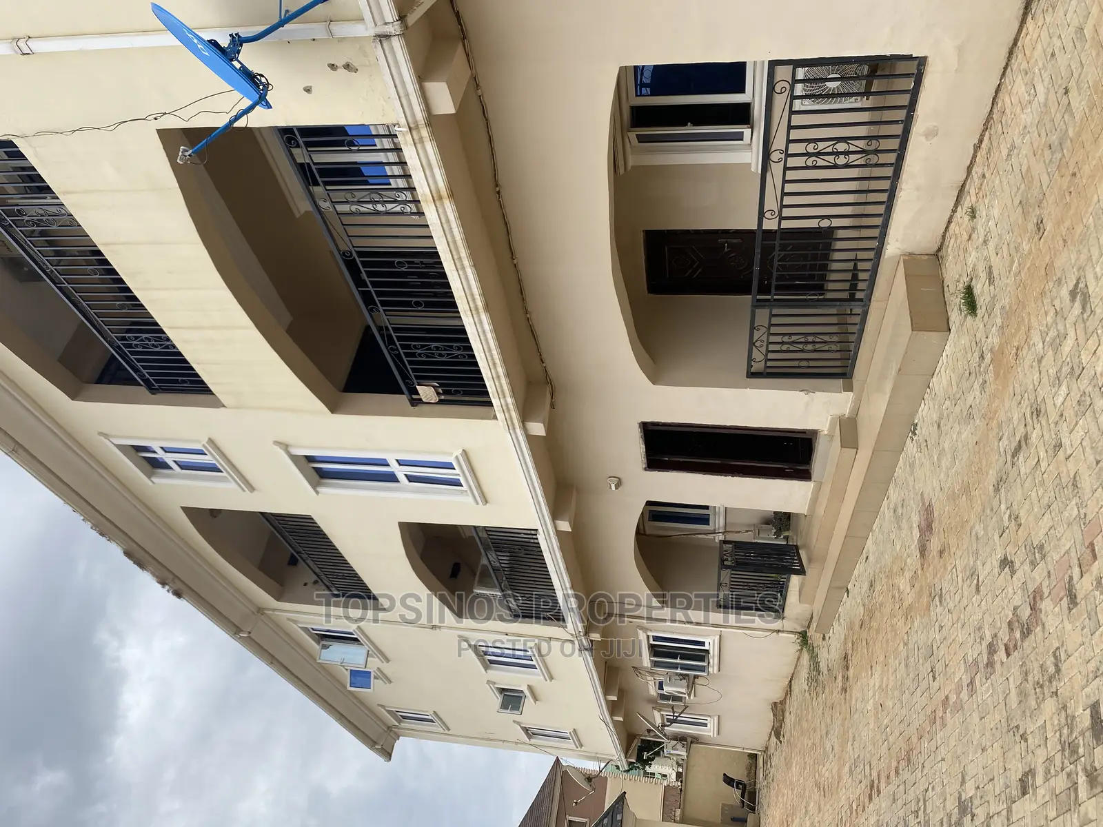 3bdrm Block of Flats in Dawaki for rent