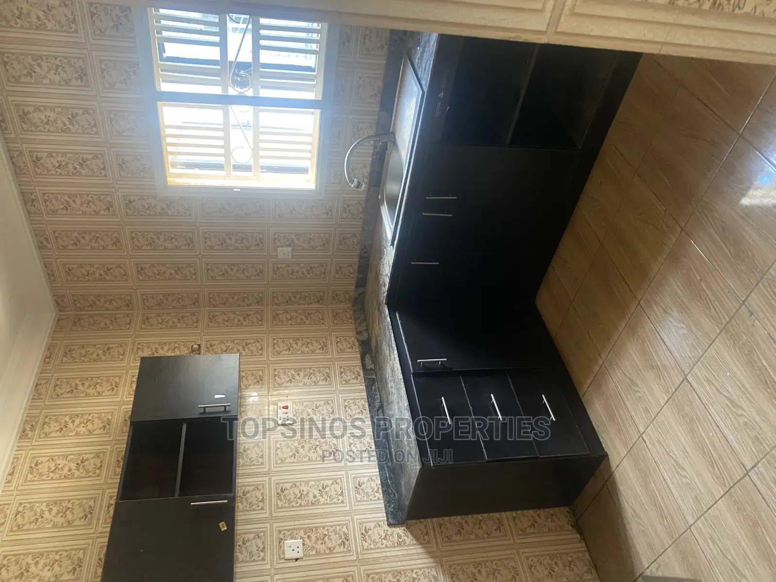 2bdrm Block of Flats in Dawaki for rent
