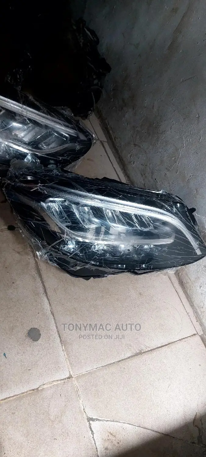 Headlights for Mercedes-Benz C300 2015 to 2019 Latest