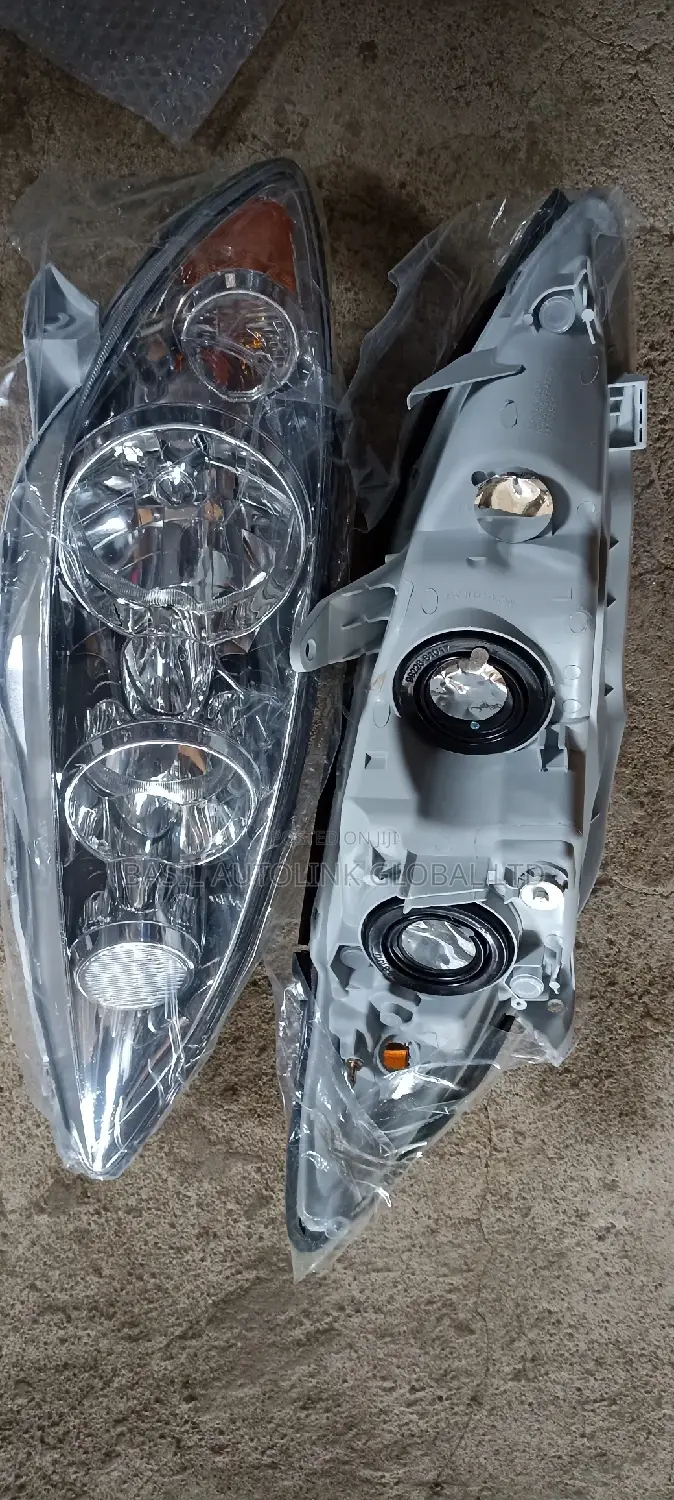 Head Light 2.4 Camry 06 Four Bulb