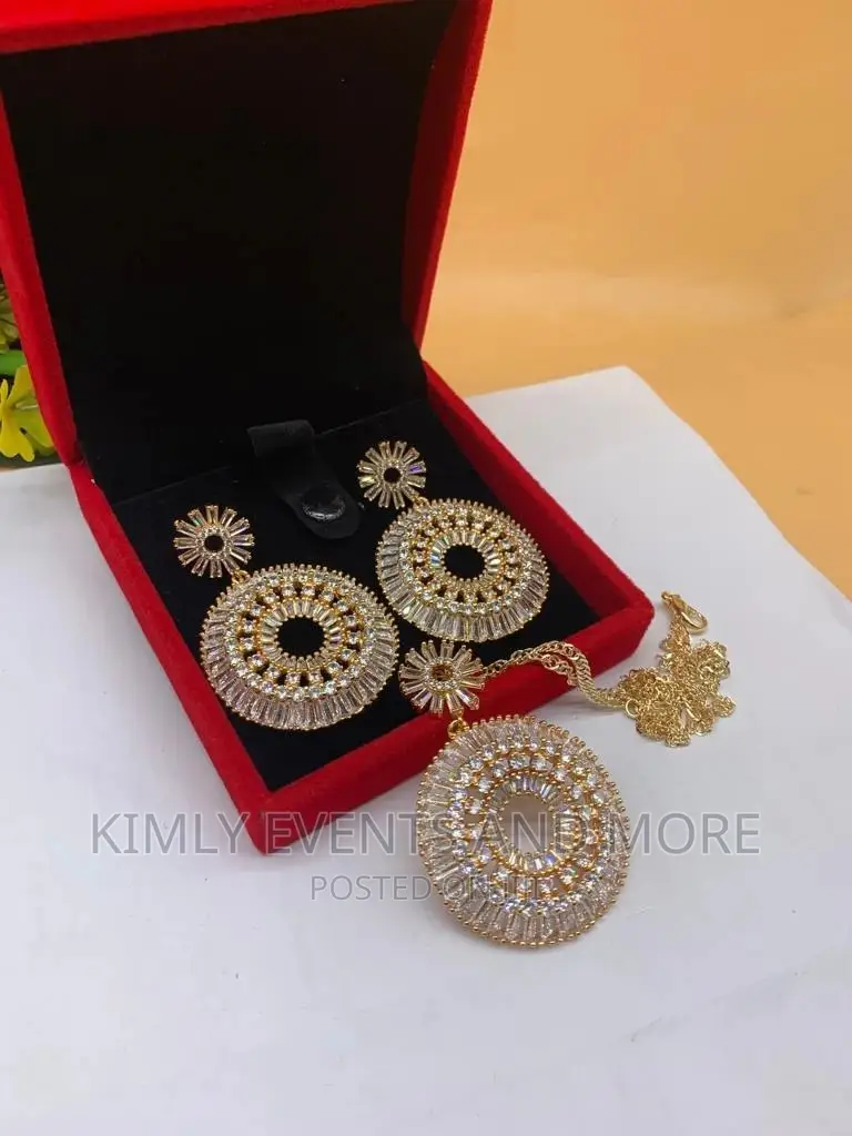 Original Zaconia Jewelry Set With Chain