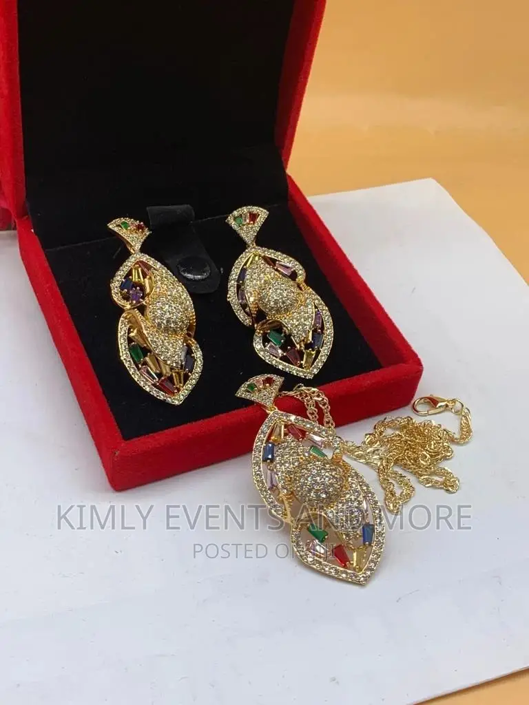 Original Zaconia Jewelry Set With Chain