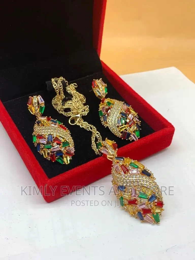 Classic Jewelry Set