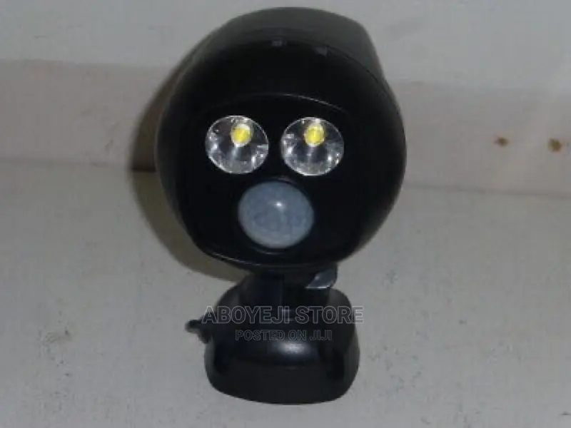 Night Hawk Wireless Motion Activated Led Spotlight