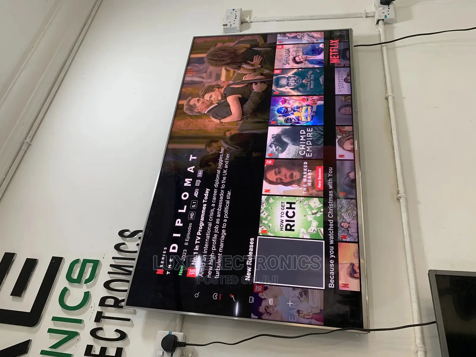 60inch Panasonic VIERA HDR Smart Tv