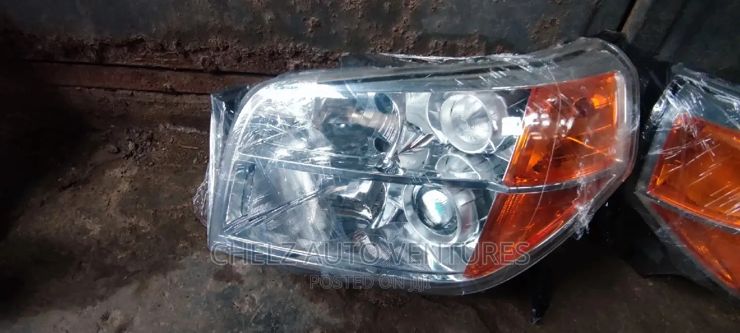 Headlamps for Honda Pilot 06 Model