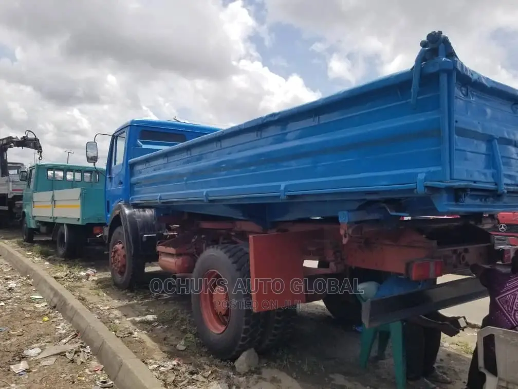 M/Benz Tipper Foriegn Bucket
