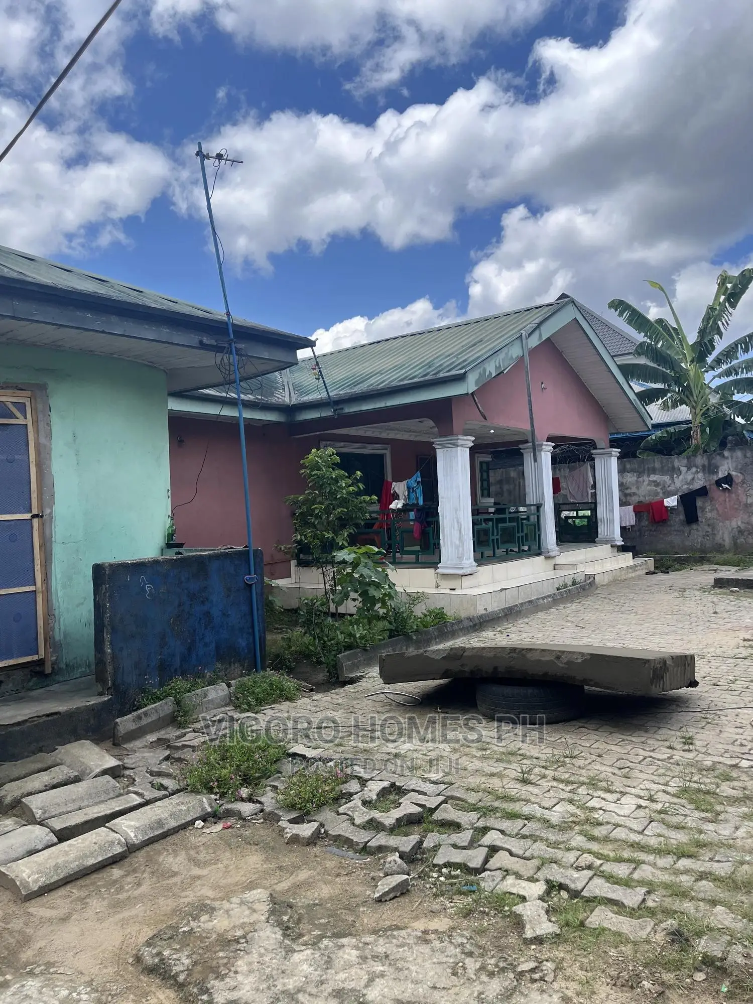 Furnished 2bdrm Block of Flats in Port-Harcourt for sale