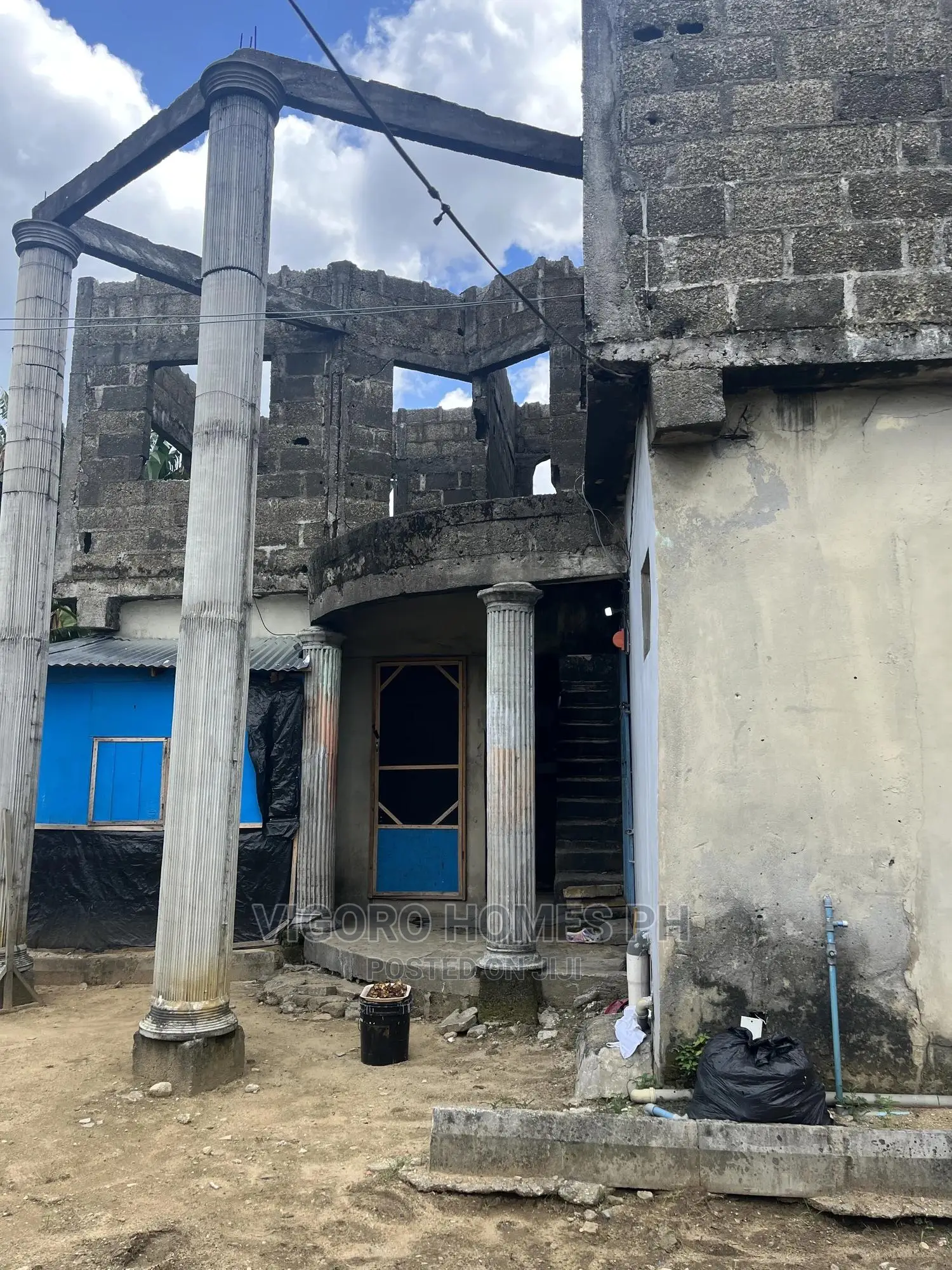 Furnished 2bdrm Block of Flats in Port-Harcourt for sale