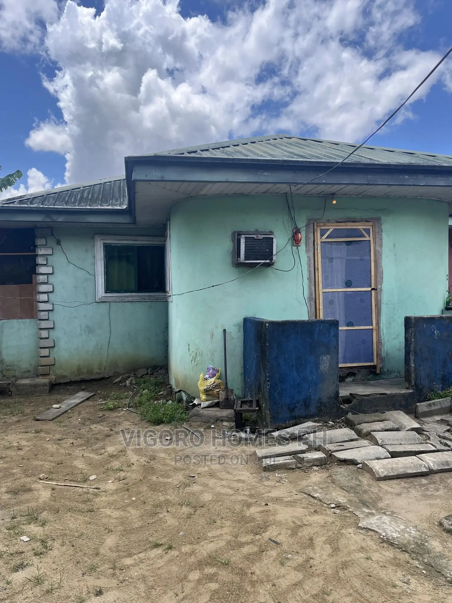 Furnished 2bdrm Block of Flats in Port-Harcourt for sale