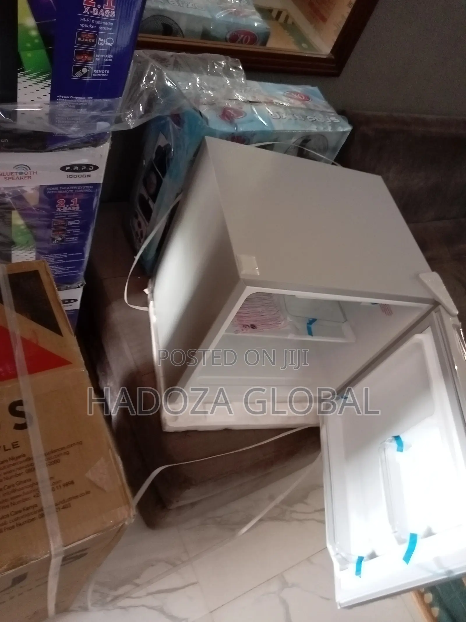 Lg 47L Bedside Fridge With a Freezer Compartment