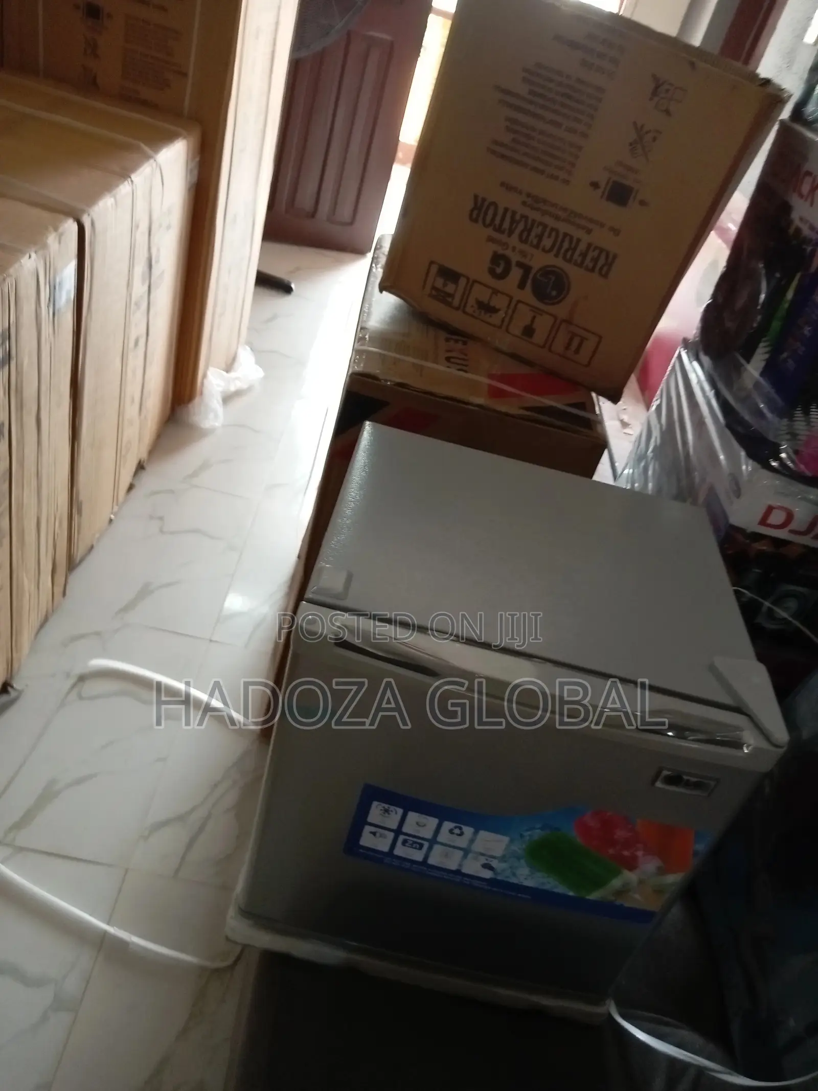 LG 45L Mini Fridge (Sliver Color)