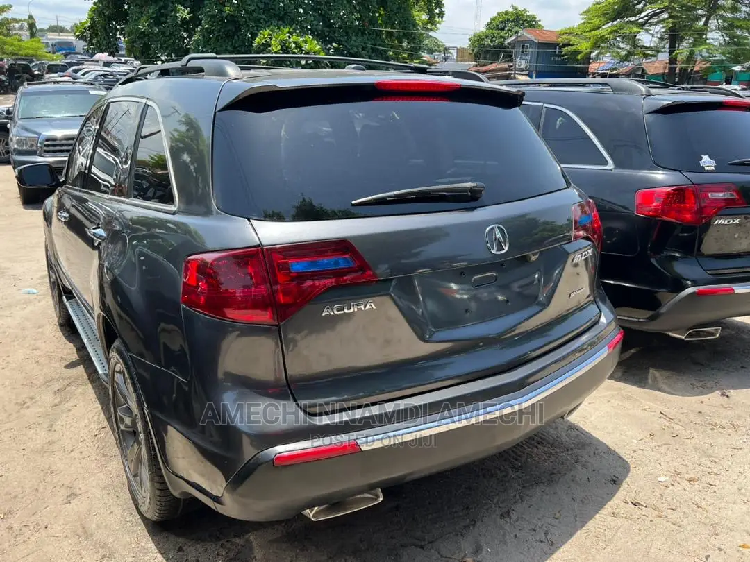 Acura MDX Technology Package SUV AWD (3.7L 6cyl 6A) 2011 Gray