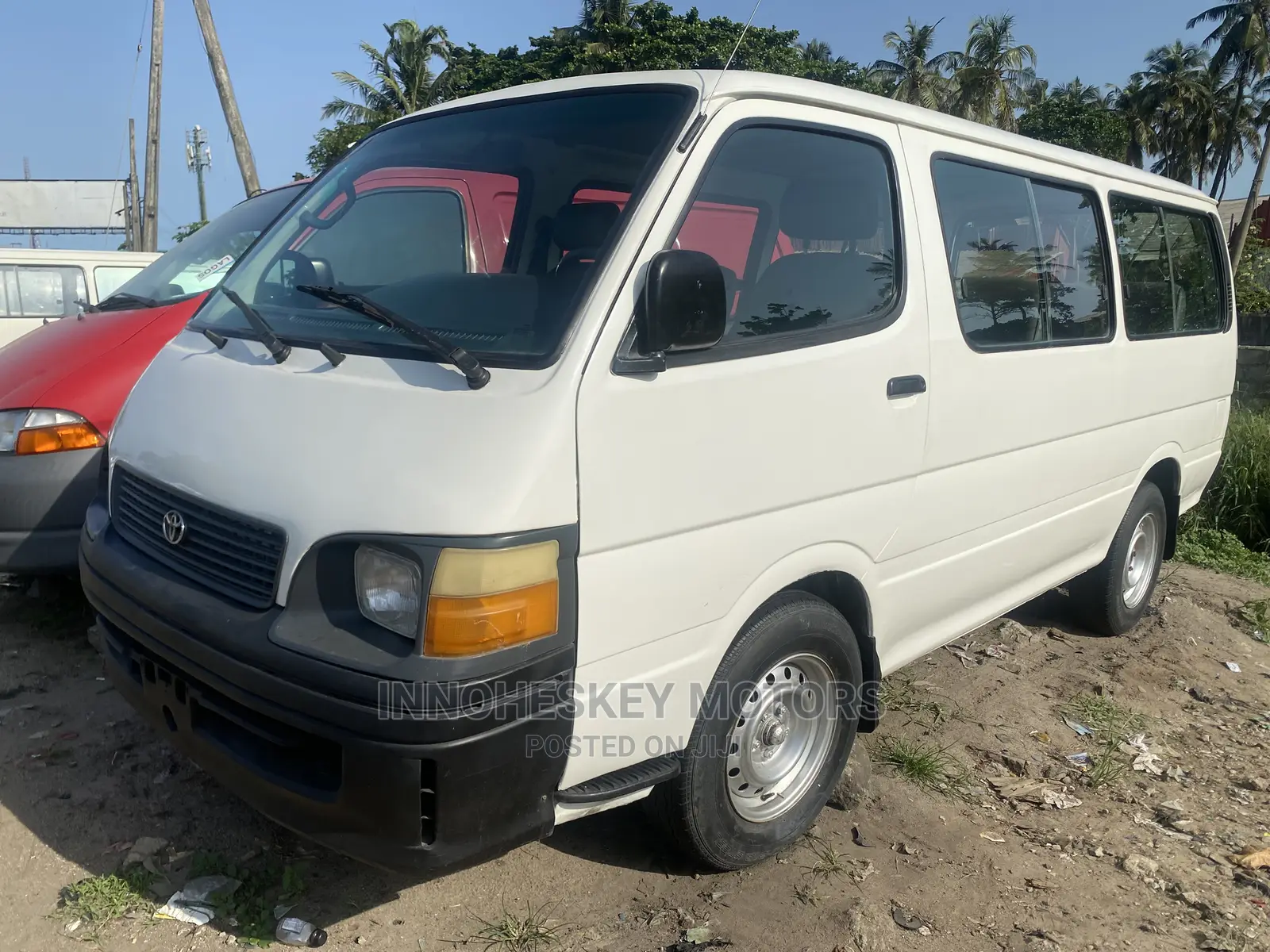 Toyota HiAce 2002 White