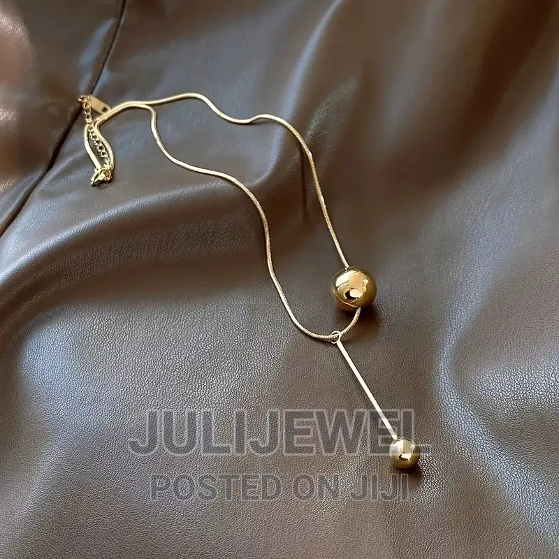 Ladies Ball Dropping Necklace