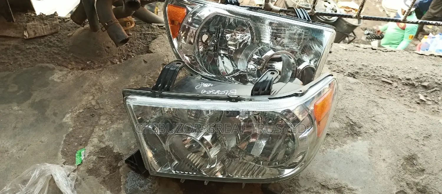 Headlamp For Tundra And Sequoia 2008/2009/2010 Model