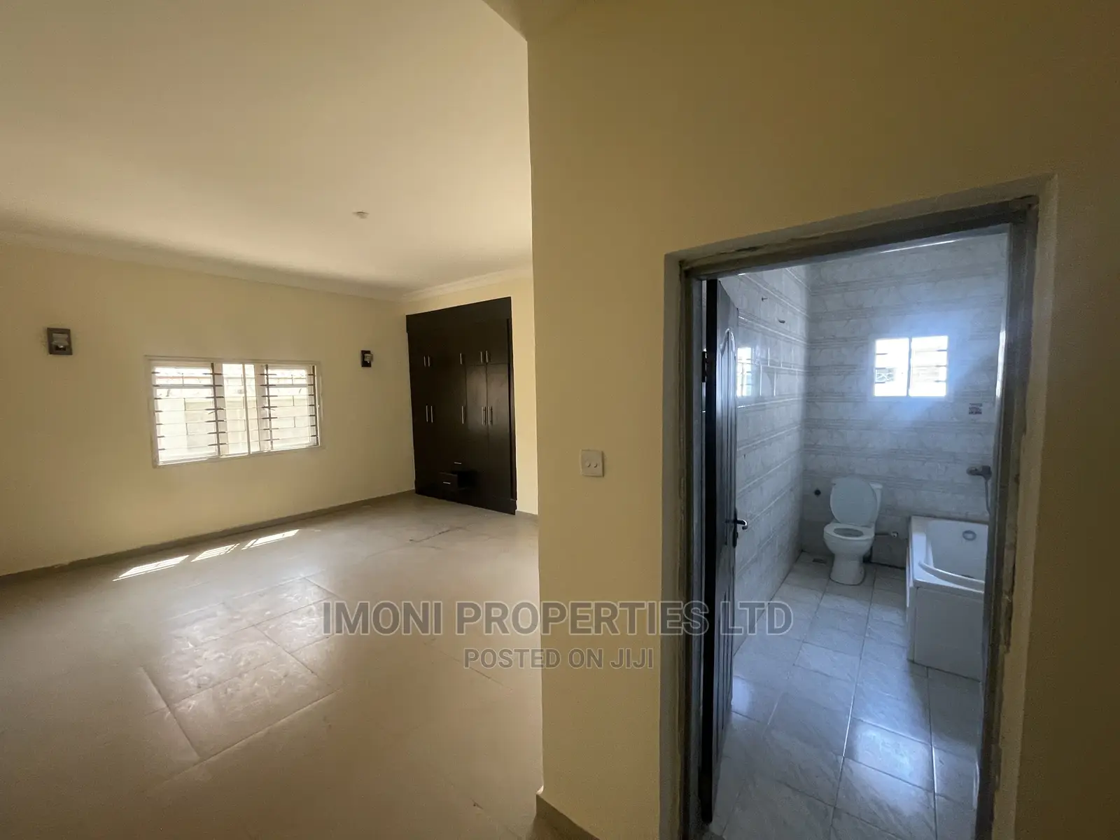 3bdrm Block of Flats in Fo1, Kubwa for rent