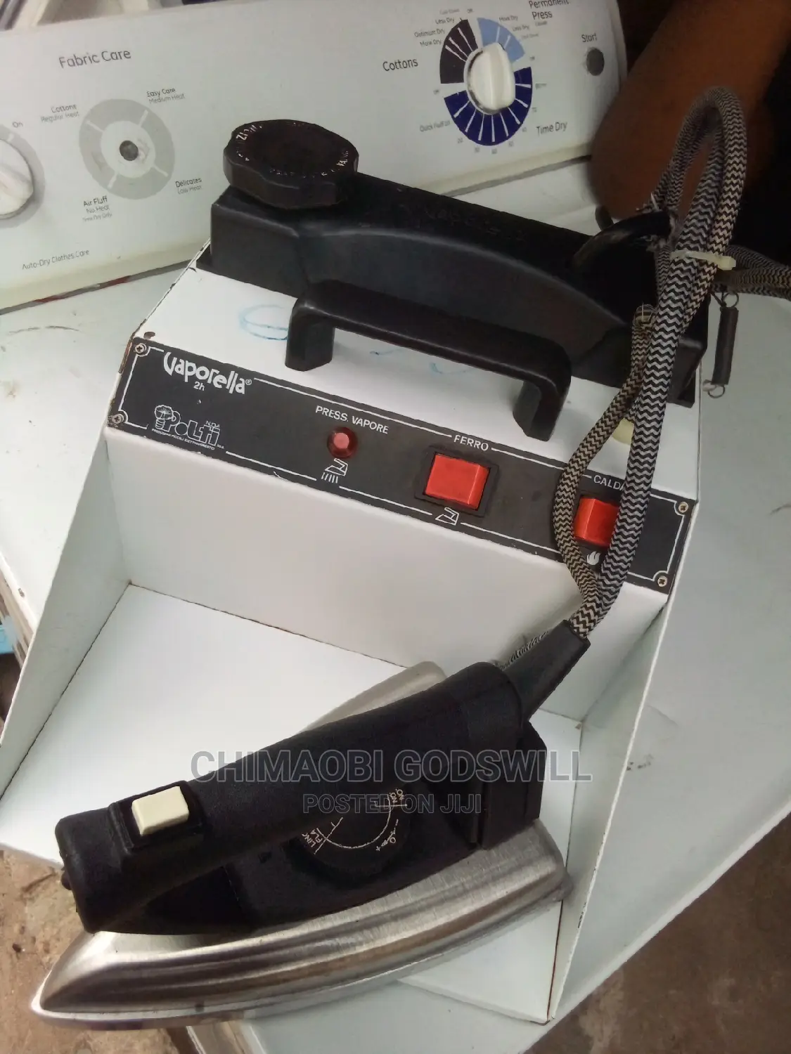 Vaporela Steam Iron