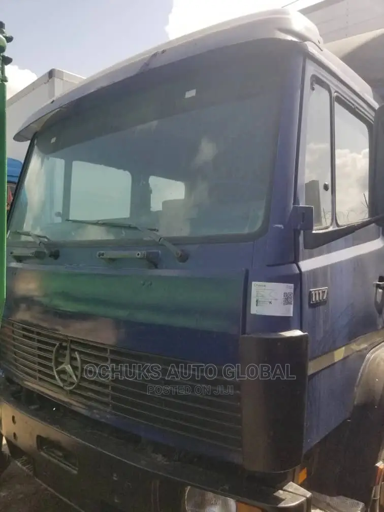 M/Benz Truck Container Body 1117 Model 8bolits 6tyers