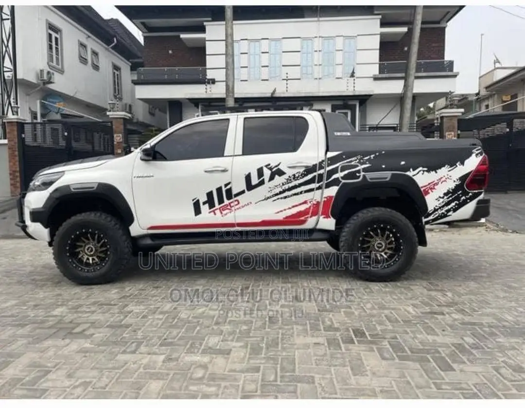 Hilux Sticker TRD D