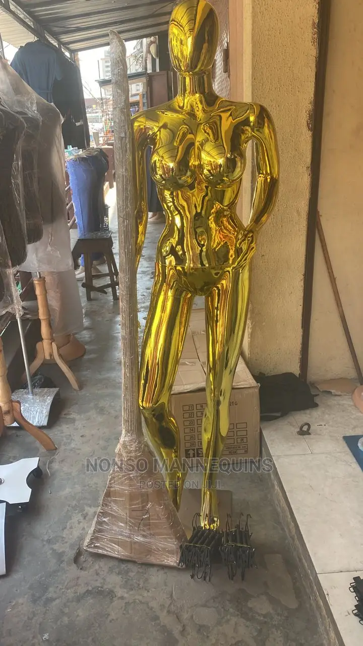 Faceless Big Boobs Size 12 Gold Chrome Female Mannequin