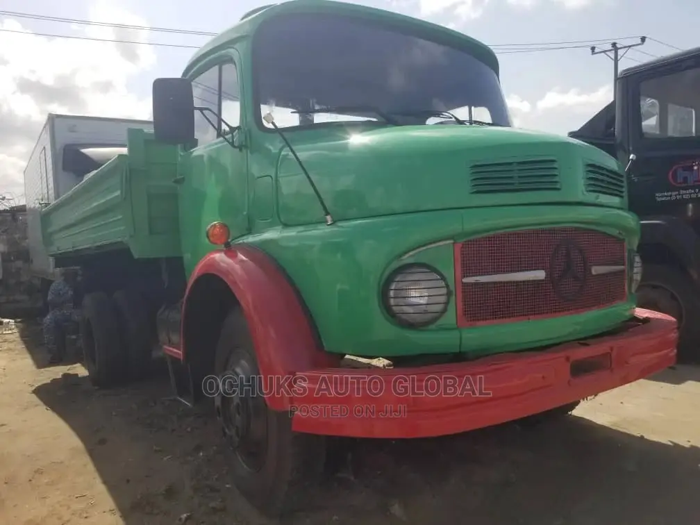 M/Benz Tipper 911 With Foreign Bucket