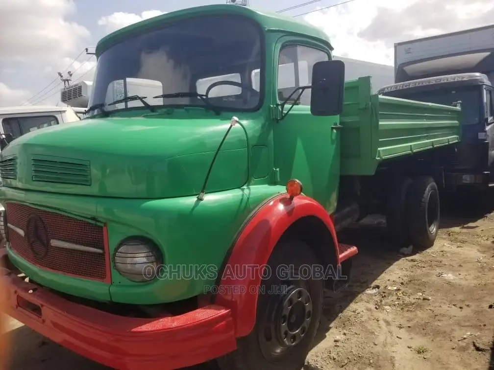 M/Benz Tipper 911 With Foreign Bucket