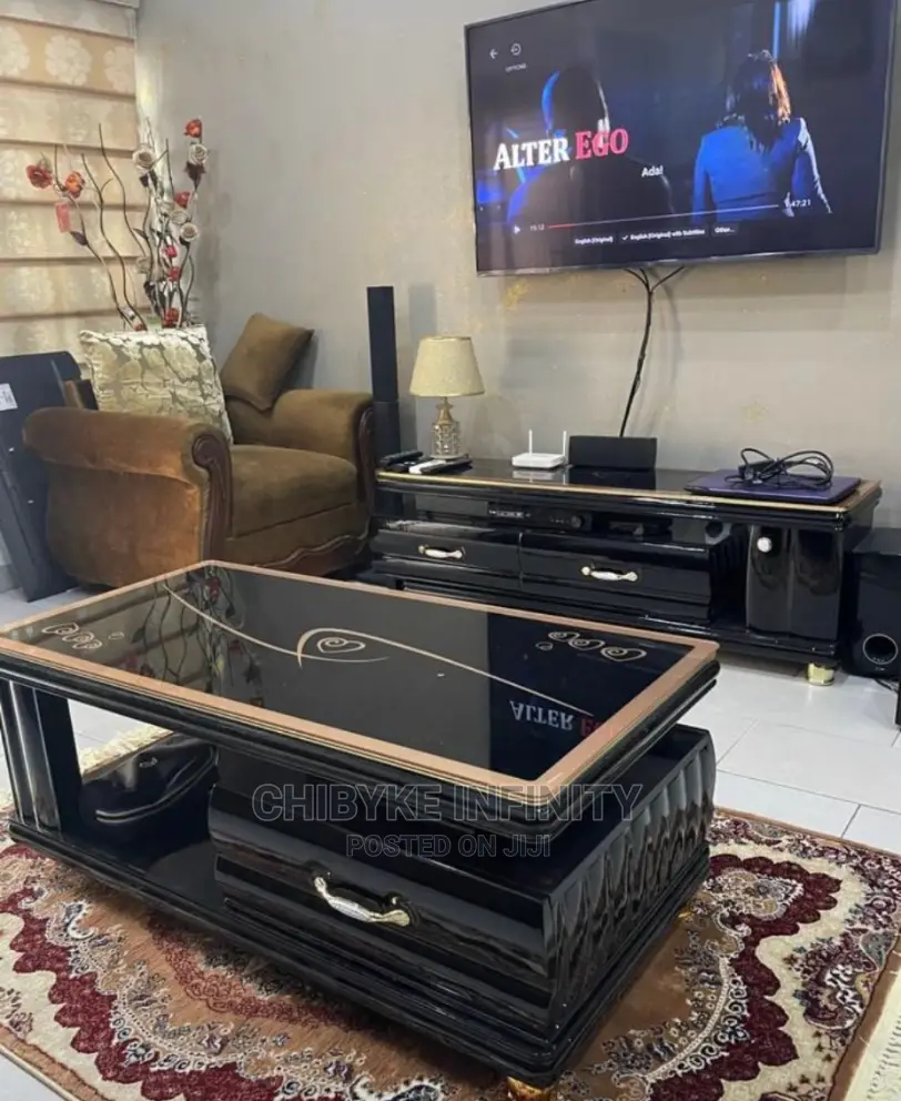 High Quality Tv Stand and Center Table