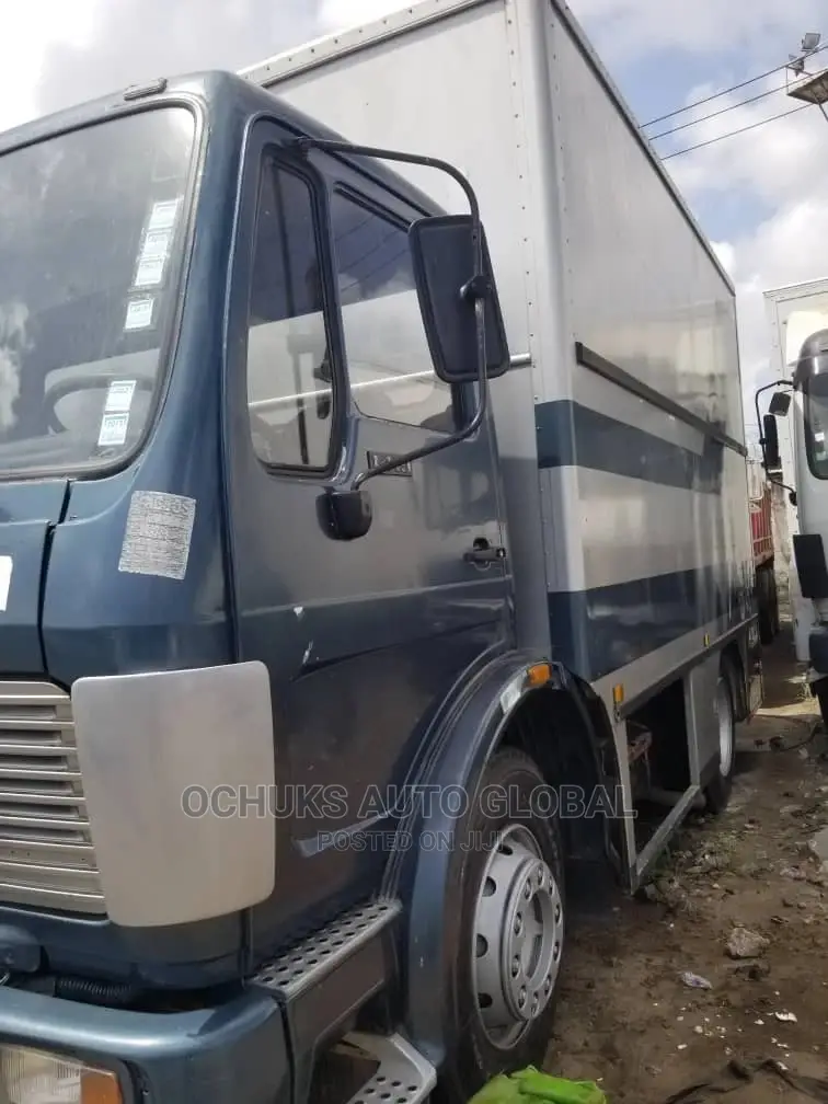 M/Benz Truck Container Body 1419 Model
