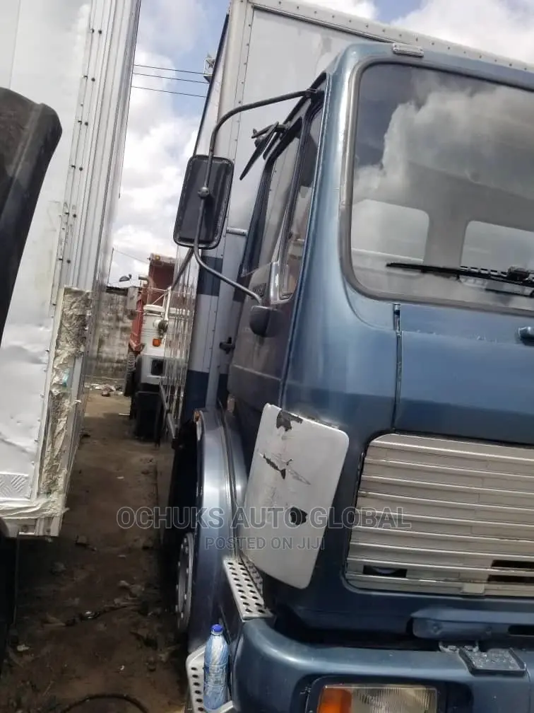 M/Benz Truck Container Body 1419 Model